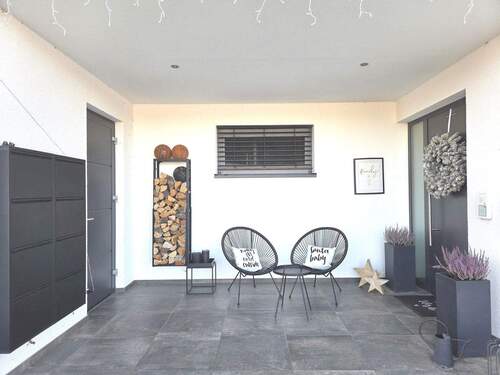 Eingang - Mehrfamilienhaus, Wohnhaus mit 230,00 m&sup2; in Adlkofen zum Kaufen