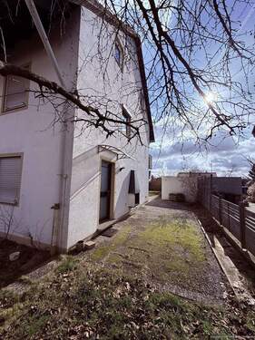 Eingangsbereich - 5 Zimmer Doppelhaushälfte in Höchstadt a.d.Aisch