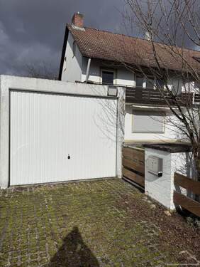 Einzelgarage + Stellplatz - Doppelhaushälfte mit 117,00 m&sup2; in Höchstadt a.d.Aisch zum Kaufen