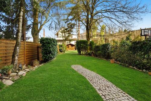 Garten - 6 Zimmer Mehrfamilienhaus, Wohnhaus zum Kaufen in Solingen