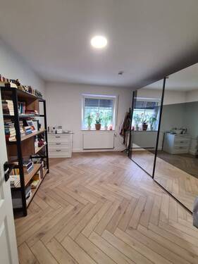 Zimmer 2 - 