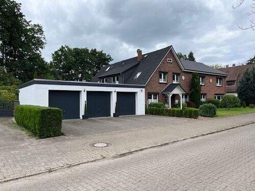 Garagen - Mehrfamilienhaus, Wohnhaus in Lauenbrück zum Kaufen