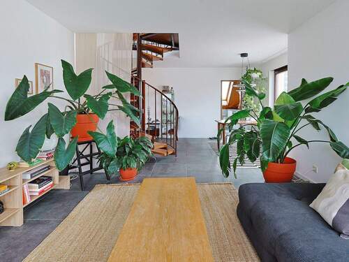 Großzügiger Wohn- und Essbereich mit Zugang ins Dachgeschoss - 3 Zimmer Etagenwohnung zum Kaufen in Leinfelden-Echterdingen