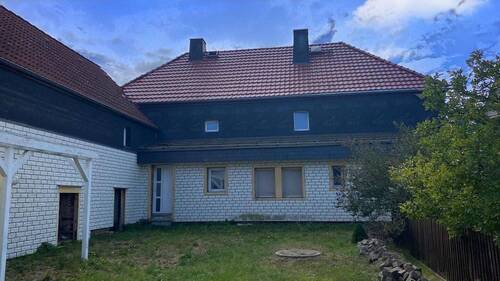 Hofansicht - 1 Zimmer Mehrfamilienhaus, Wohnhaus zum Kaufen in Naundorf