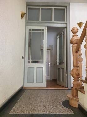 Eingangstür - 3 Zimmer Etagenwohnung zur Miete in Erfurt