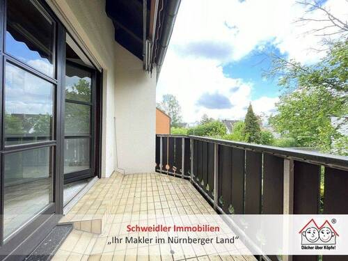 Balkonansicht - Fairer Preis! Renovierungsbedürftige 2-Zimmer-Wohnung mit Balkon in Rückersdorf
