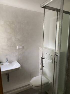 WC mit Dusche - 