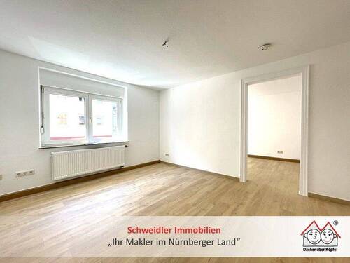 Wohnen Bild 1 - PREIS-WERT in JOHANNIS! Schön renovierte 2-Zimmer-Wohnung in gefragter Lage von Nürnberg