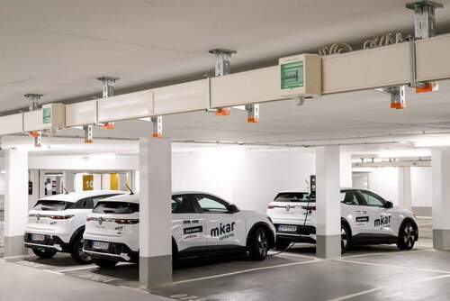 Carsharinganbieter in der Tiefgarage - 
