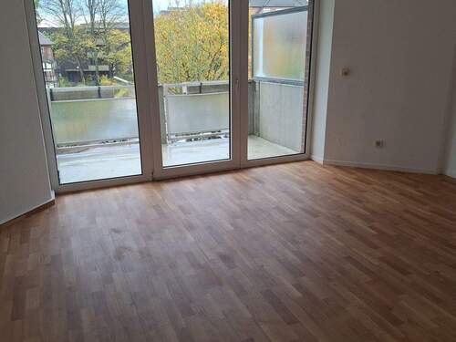 Wohnzimmer - 1 Zimmer Etagenwohnung zur Miete in Hamburg