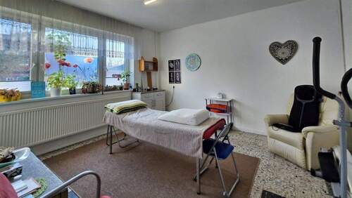 Behandlungszimmer 2 EG - 