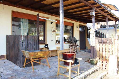 überdachter Freisitz Gebäude II.JPG - 