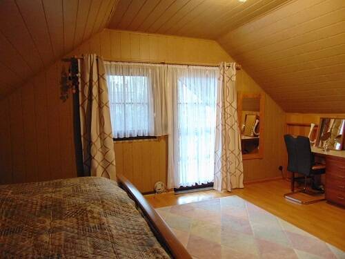 Schlafzimmer DG.jpg - 