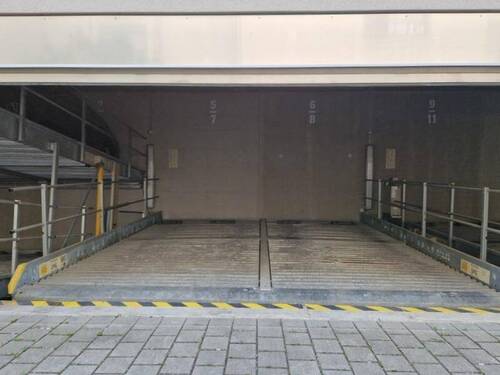 Frontansicht - Garage, Stellplatz zum Kaufen in Nürnberg