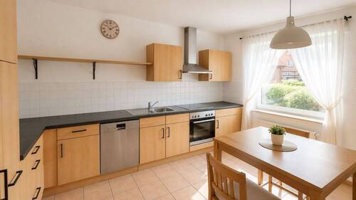 Helle Küche mit Esstisch - Doppelhaushälfte mit 106,00 m&sup2; in Gehrde zur Miete