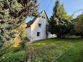 Westansicht - Zentrumsnah und individuell - Einfamilienhaus mit viel Potenzial