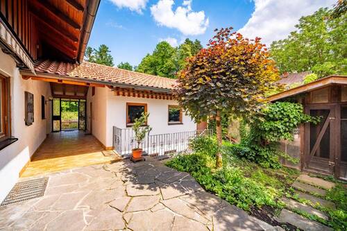 Eingangsbereich Garten - Einfamilienhaus mit 255,00 m² in Seeshaupt zum Kaufen