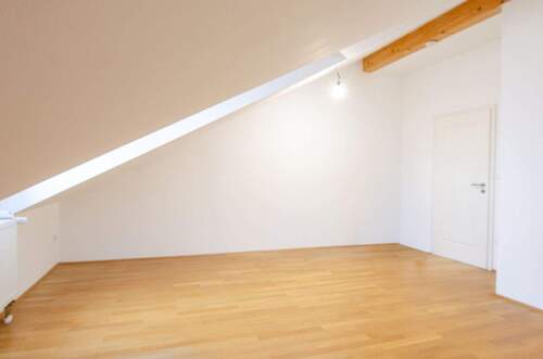 Schlafzimmer Ansicht 2 - 