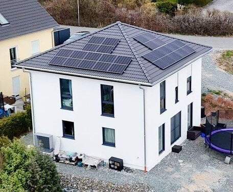 Ansicht West - Mehrfamilienhaus, Wohnhaus mit 146,00 m&sup2; in Pirk zum Kaufen