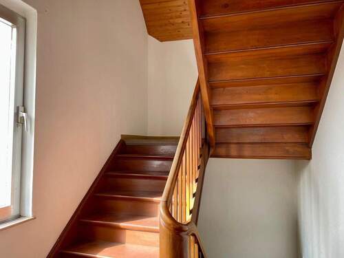 Treppe in den Dachboden - 