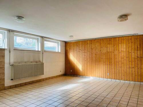Gepflegter Kellerraum unter dem Anbau - 