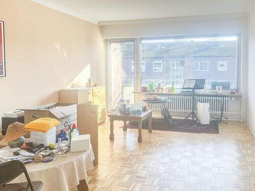 Wohnzimmer - 3 Zimmer Etagenwohnung zum Kaufen in Hamburg