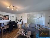 großes_Wohnzimmer - 2 ZIMMER - GROSS - MIT GRÜNER AUSSICHT