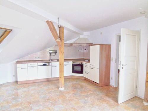 Küche mit Einbauküche - 3 Zimmer Etagenwohnung in Bautzen