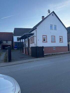 Älteres Haus sucht neuen Mieter! - Charmantes älteres Haus sucht neuen Mieter!