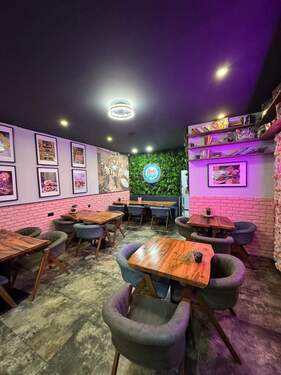 Ladenfläche hinten Seitenansicht.jpeg - 