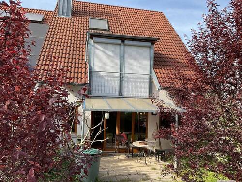 ... Zugang zur überdachten Terrasse. - Reihenendhaus mit 123,00 m&sup2; in Ettenheim zum Kaufen