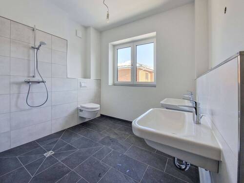 Beispielabbildung Badezimmer - Etagenwohnung mit 98,00 m&sup2; in Itzehoe zur Miete