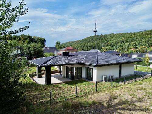 Außenansicht - Attraktiver Bungalow mit hochwertiger Ausstattung und traumhafter Südterrasse