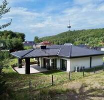 Attraktiver Bungalow mit hochwertiger Ausstattung und traumhafter Südterrasse - Porta Westfalica / Hausberge