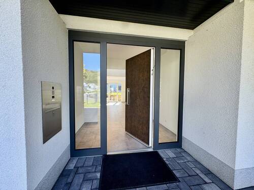 Haustür - 3 Zimmer Bungalow zum Kaufen in Porta Westfalica / Hausberge