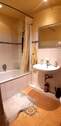 Badezimmer mit Badewanne1.jpg - 