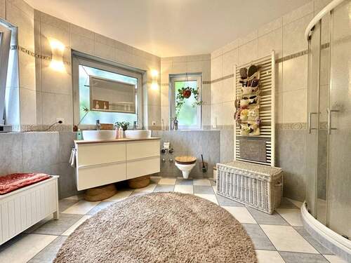 Tageslichtbad im Obergeschoss - 