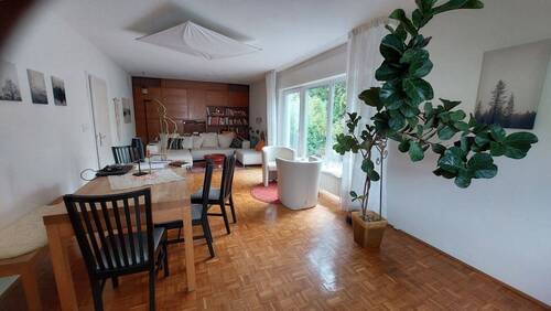 Wohnzimmer - 5 Zimmer Bungalow zur Miete in Cadolzburg