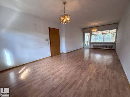 Wohnzimmer - 4 Zimmer Doppelhaushälfte in Neuwied