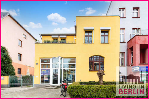 Hausansicht Vorderseite - Goldgrube für Investoren in Karlshorst - Immobilie mit viel Potenzial!