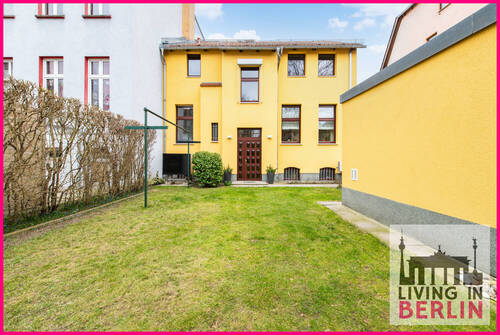 Hausansicht Rückseite - 6 Zimmer Mehrfamilienhaus, Wohnhaus zum Kaufen in Berlin