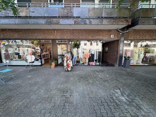 Schaufenster - Modernes Ladenlokal in zentraler Lage von Meerbusch