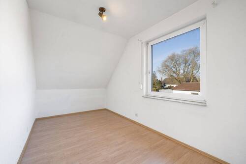 Schlafen - 5 Zimmer Doppelhaushälfte in Tespe