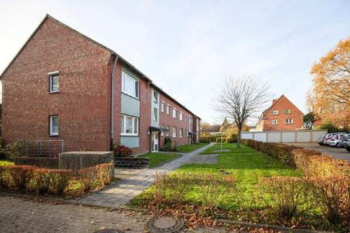Außenansicht - Etagenwohnung mit 65,50 m² in Wilhelmshaven-Altengroden zum Kaufen