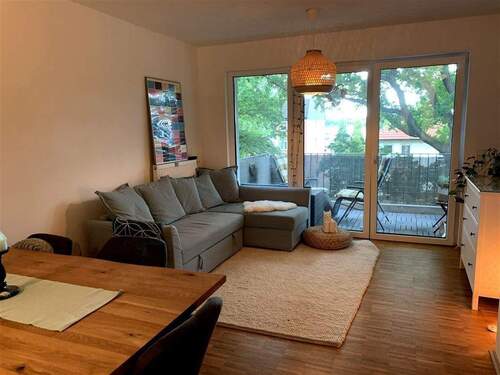 Wohnzimmer - 2 Zimmer Etagenwohnung in Hamburg