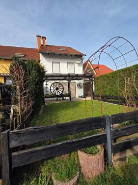 Rückseite - ***Haus in guter Lage sucht neuen Eigentümer zum fairen Preis***