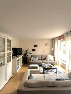 Wohnzimmer, EG, Terrasse vorn - 