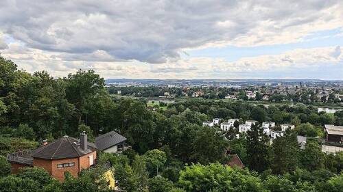 Blick auf die Elbe - 4 Zimmer Etagenwohnung in Dresden
