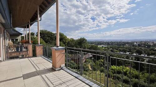 großzügiger Balkon - Etagenwohnung mit 121,00 m² in Dresden zum Kaufen