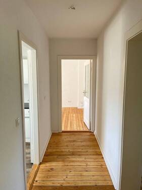 Flur - 3 Zimmer Etagenwohnung zur Miete in Kiel